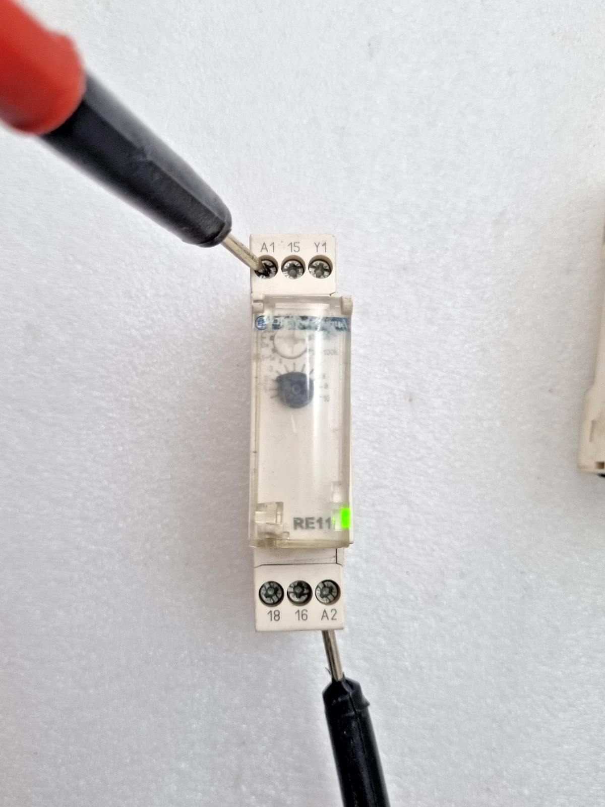 SCHNEIDER TELEMECANIQUE RE11 RA MU 0,1s-100h MODULE (USED) Fast Ship